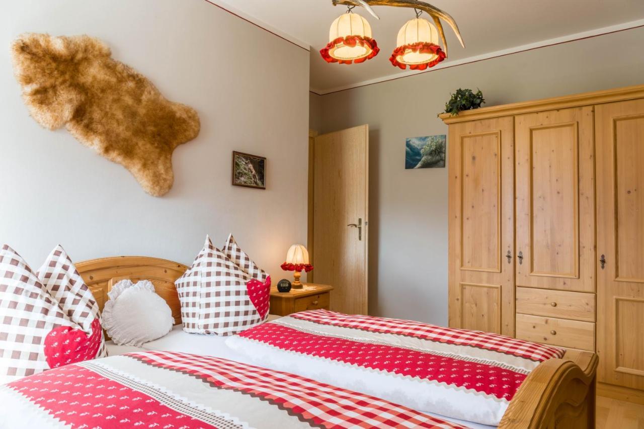 Ferienwohnung Annamirl ガルミッシュ・パルテンキルヒェン エクステリア 写真