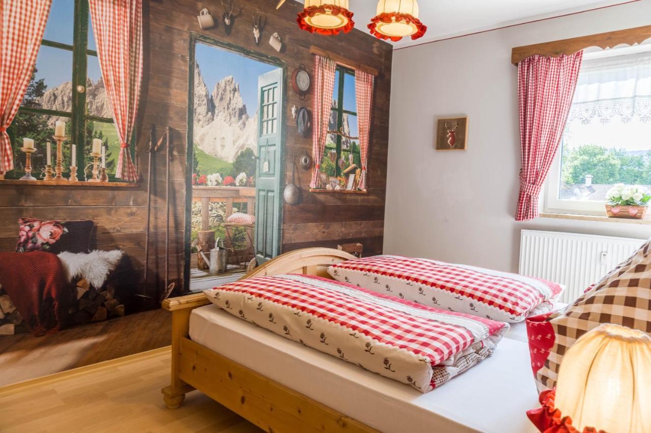 Ferienwohnung Annamirl ガルミッシュ・パルテンキルヒェン エクステリア 写真