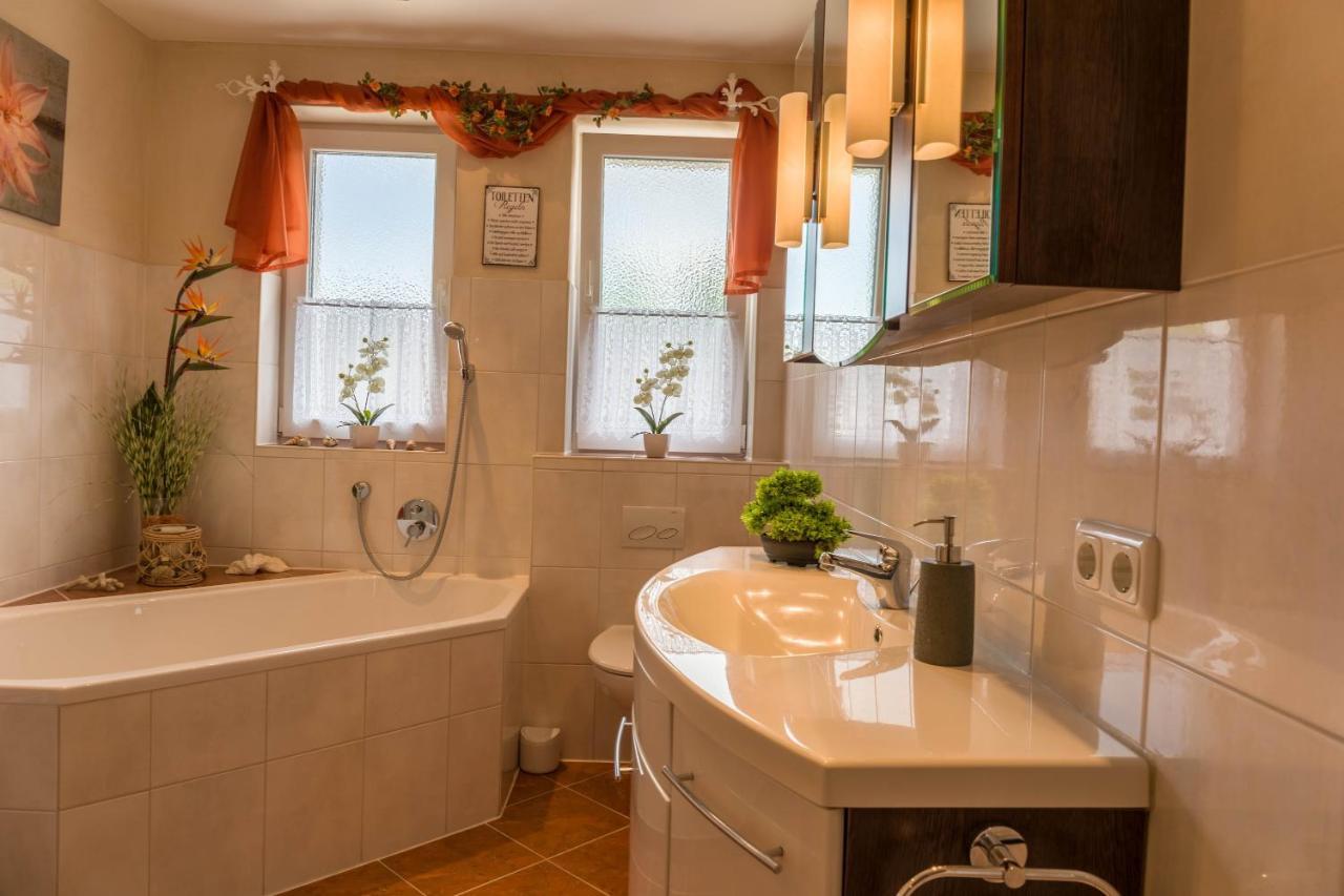 Ferienwohnung Annamirl ガルミッシュ・パルテンキルヒェン エクステリア 写真
