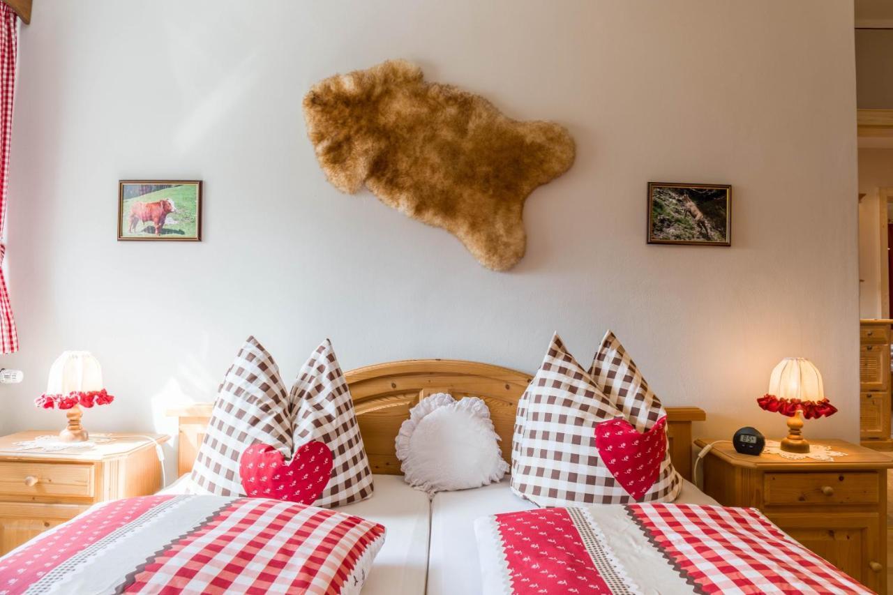 Ferienwohnung Annamirl ガルミッシュ・パルテンキルヒェン エクステリア 写真